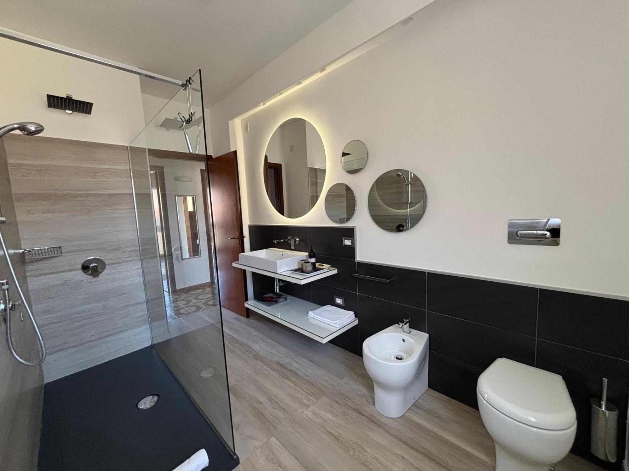 Archimede Lounge Apartment Cefalu Ngoại thất bức ảnh