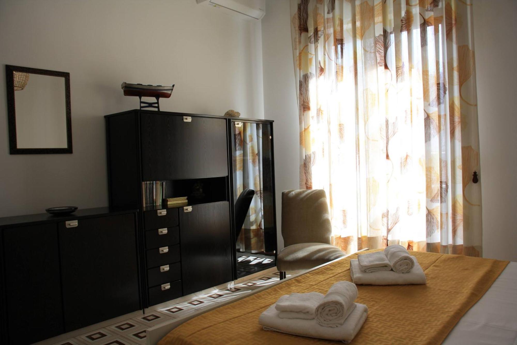 Archimede Lounge Apartment Cefalu Ngoại thất bức ảnh