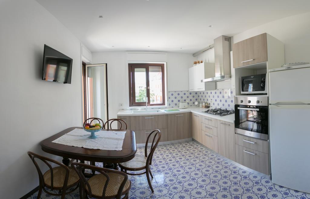Archimede Lounge Apartment Cefalu Ngoại thất bức ảnh
